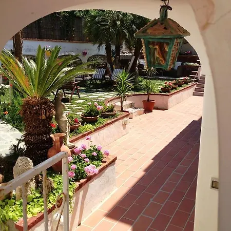 Mediterraneo 住宿加早餐酒店 阿纳卡普里