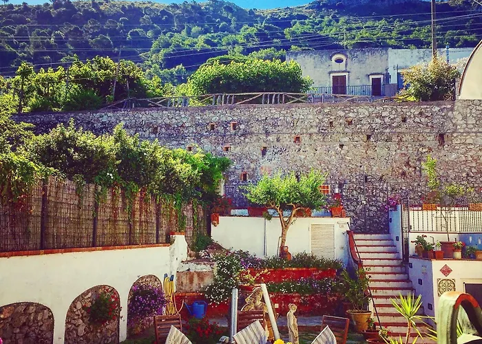 Bed & Breakfast Mediterraneo 3*