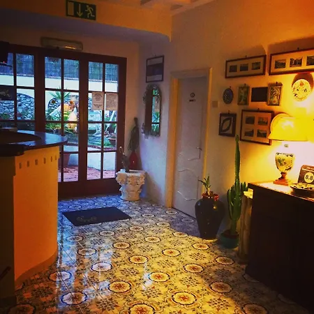 Bed & Breakfast Mediterraneo 3*